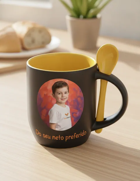 Caneca Mágica com Colher